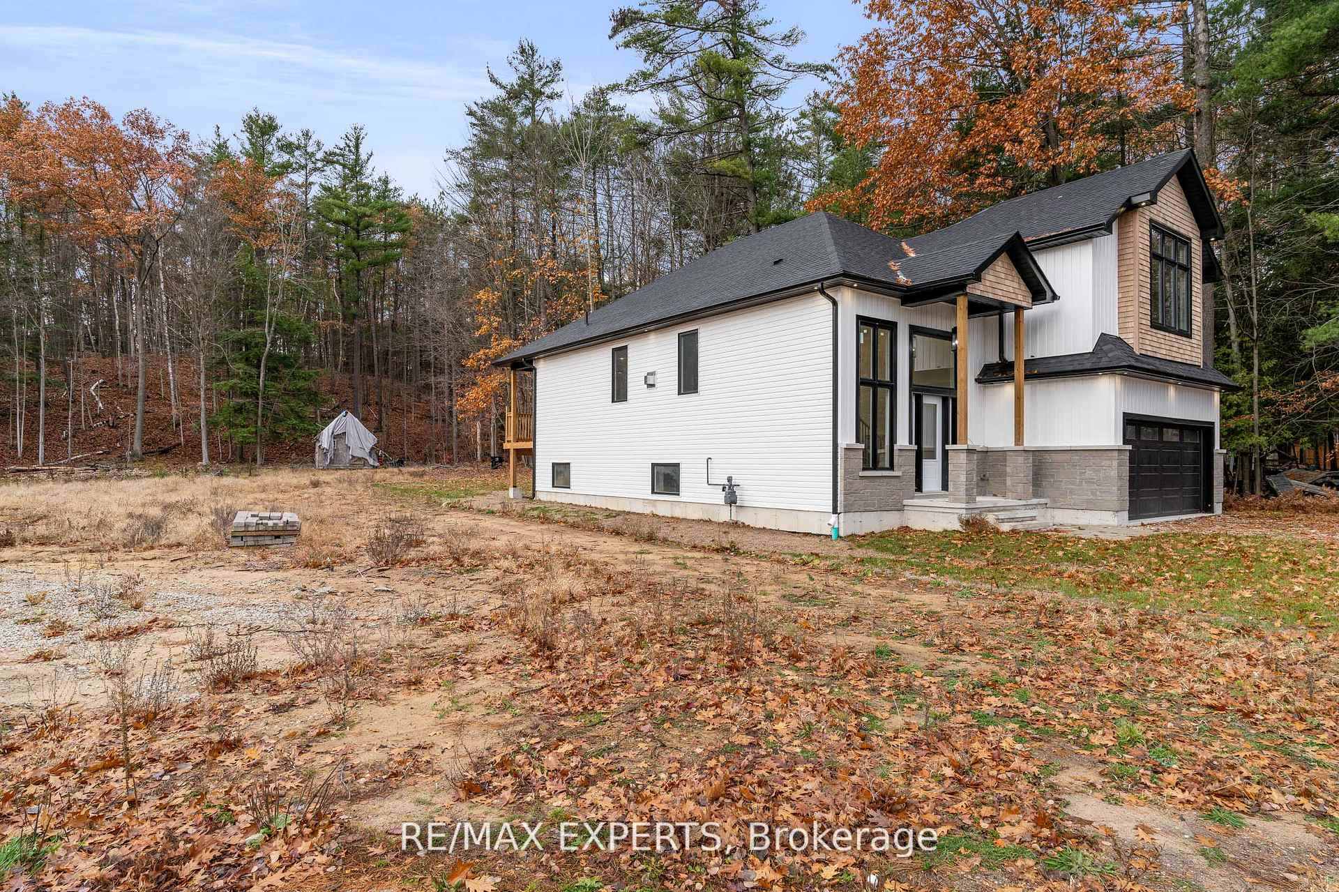 Photo 5 of 506 Golf Course Road, Wasaga Beach — HOMEH