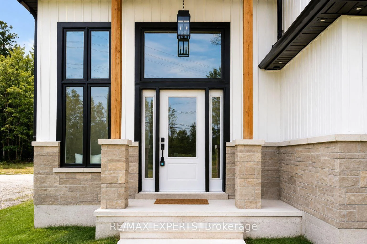 Photo 4 of 506 Golf Course Road, Wasaga Beach — HOMEH