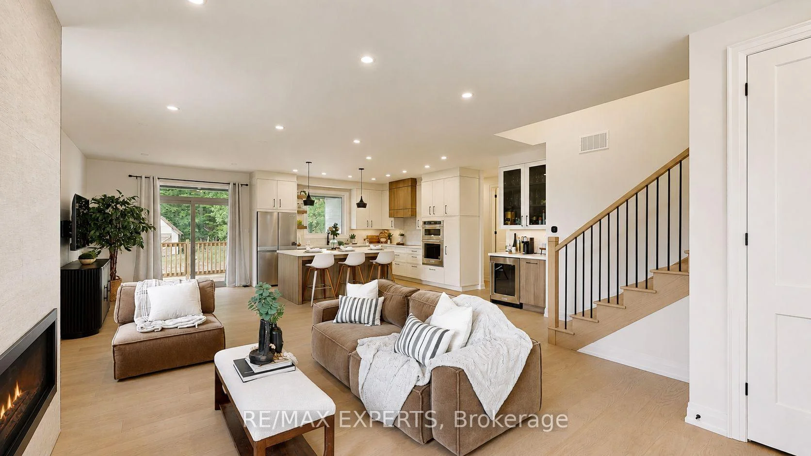 Photo 14 of 506 Golf Course Road, Wasaga Beach — HOMEH