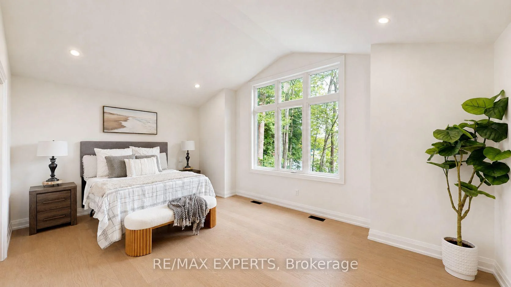 Photo 34 of 506 Golf Course Road, Wasaga Beach — HOMEH