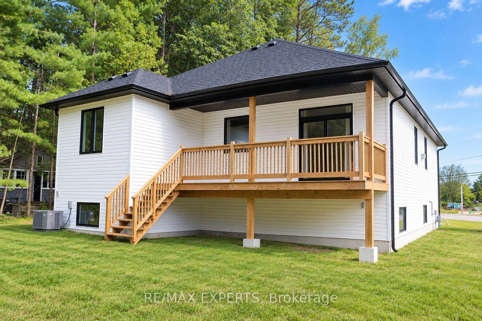 Photo 70 of 506 Golf Course Road, Wasaga Beach — HOMEH