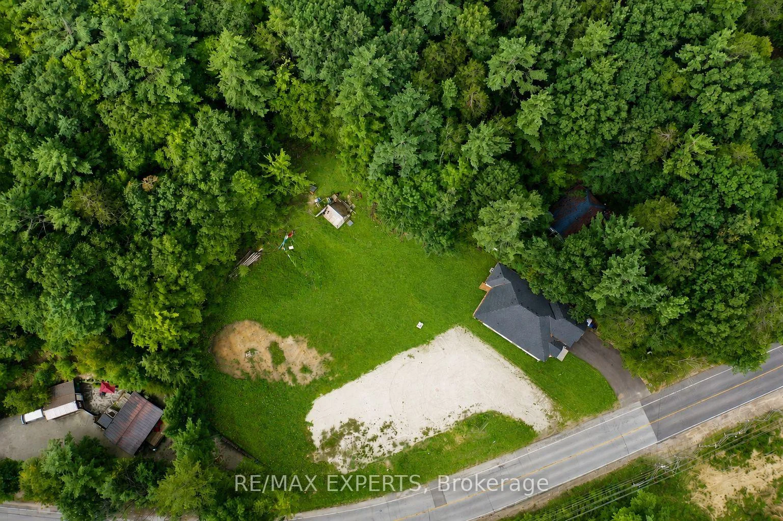 Photo 74 of 506 Golf Course Road, Wasaga Beach — HOMEH