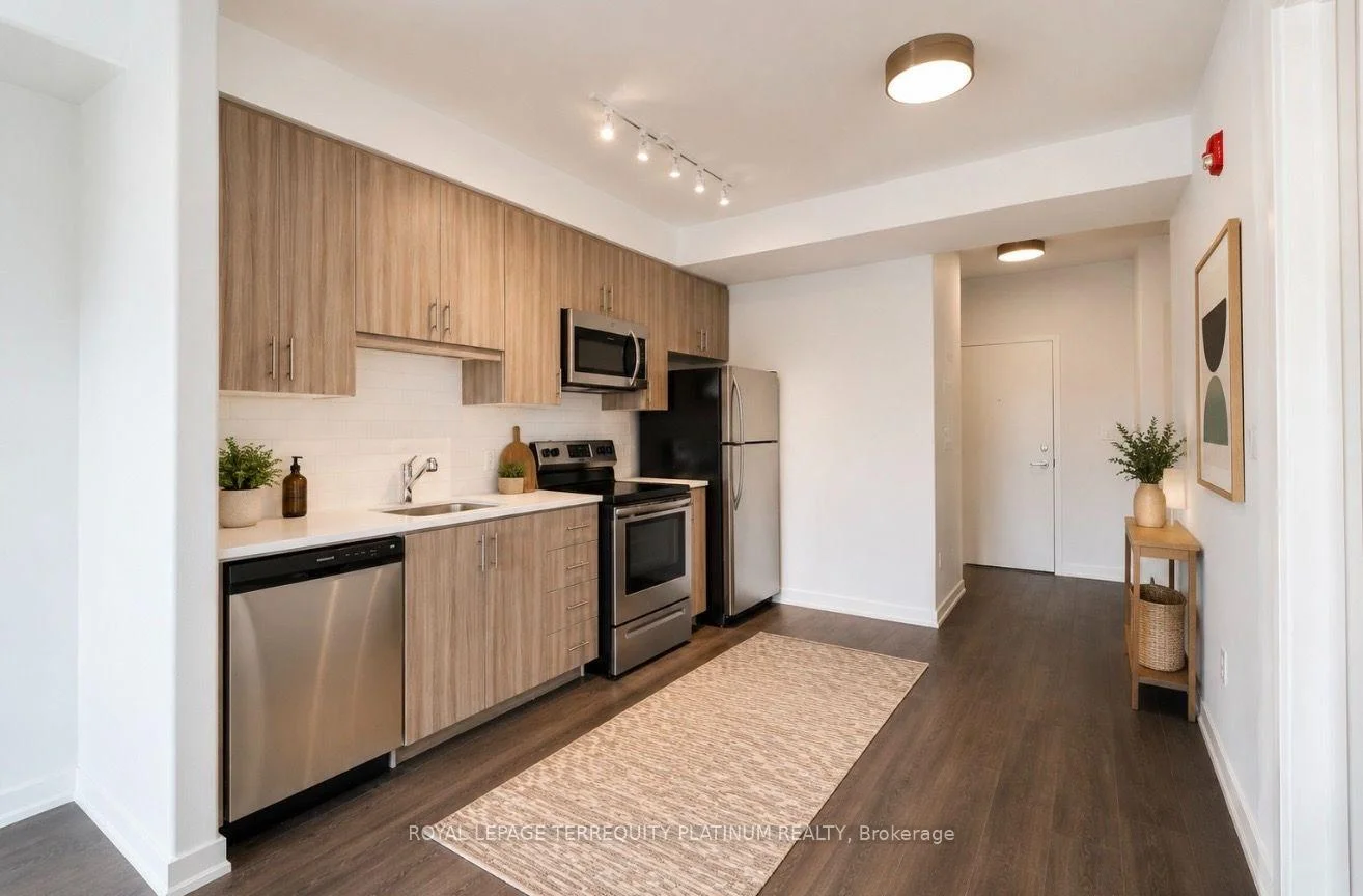Photo 4 of Unit 312, 4040 Upper Middle Road, Burlington, Tansley — HOMEH