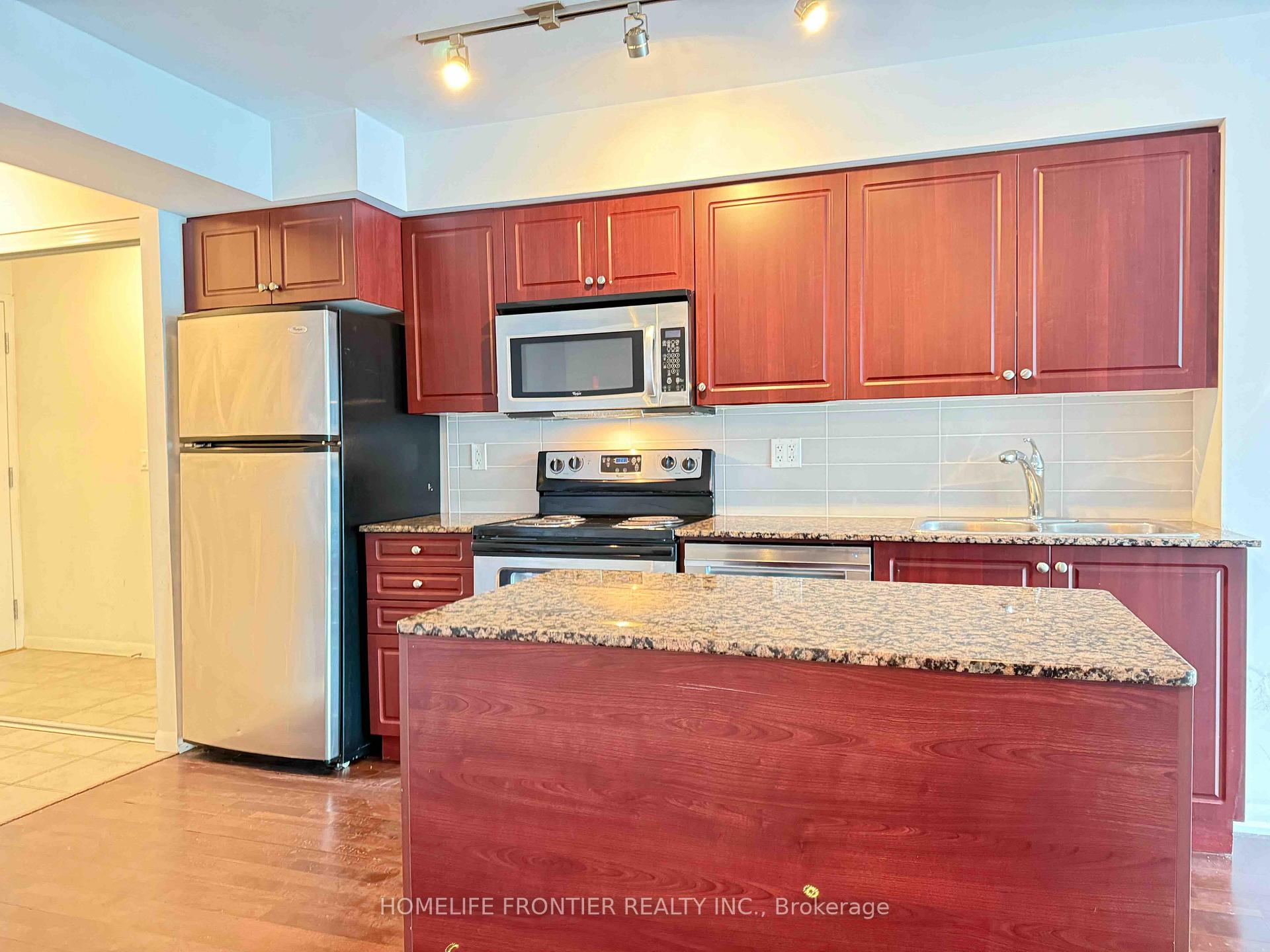 Photo 10 of Unit 1075, 209 Fort York Boulevard, Toronto, Niagara — HOMEH