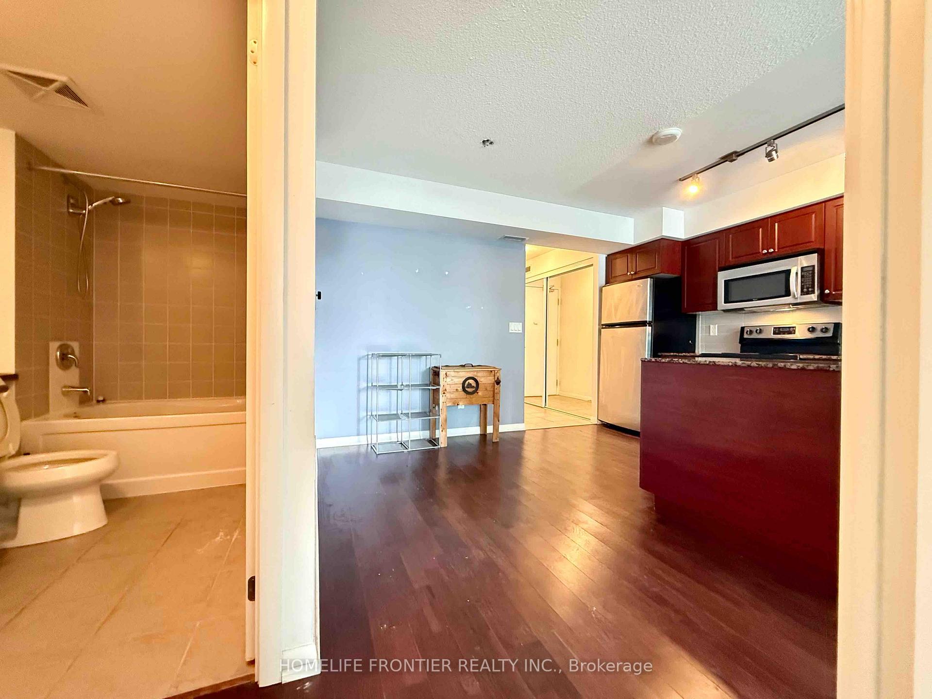 Photo 15 of Unit 1075, 209 Fort York Boulevard, Toronto, Niagara — HOMEH