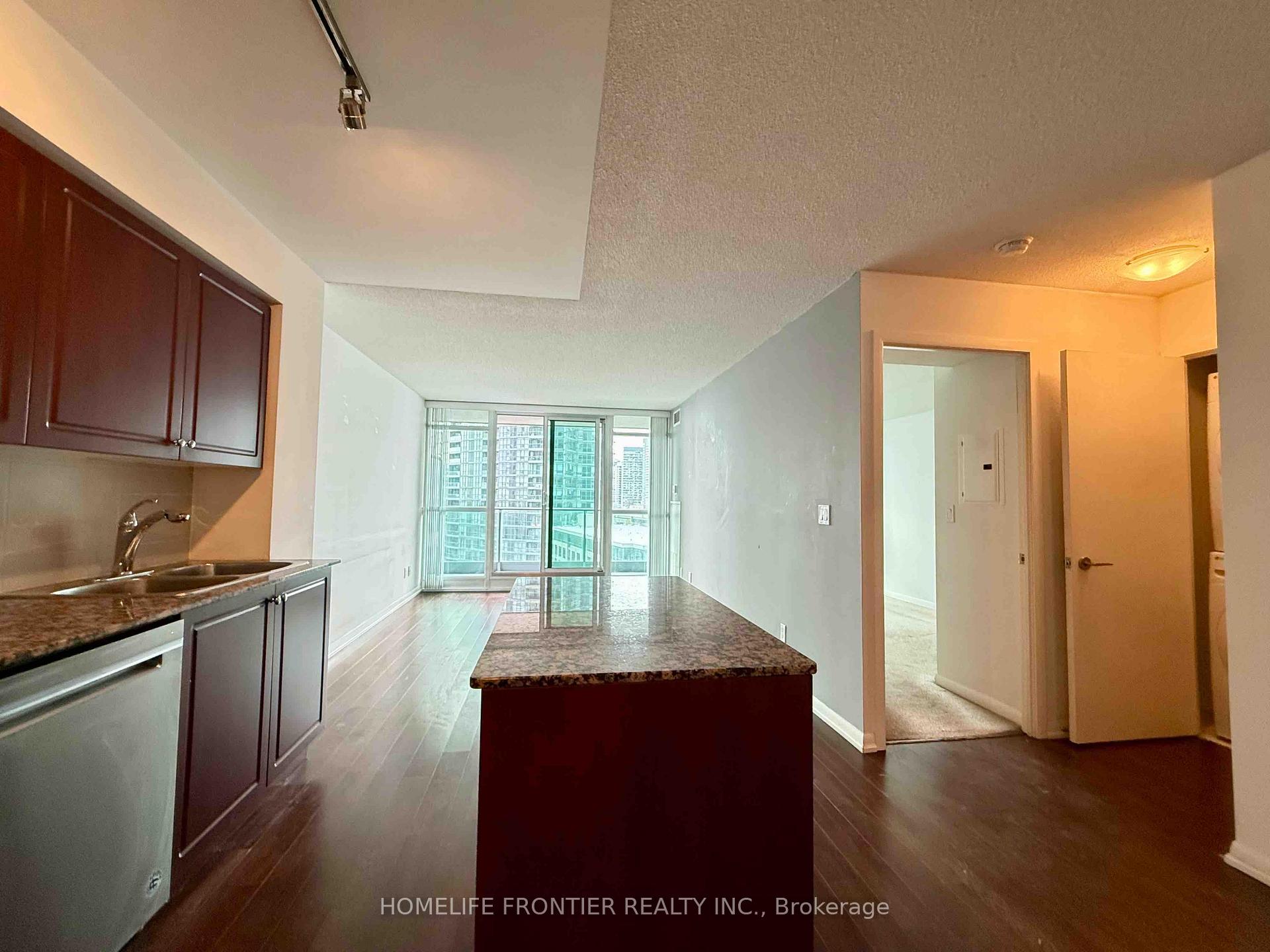 Photo 18 of Unit 1075, 209 Fort York Boulevard, Toronto, Niagara — HOMEH