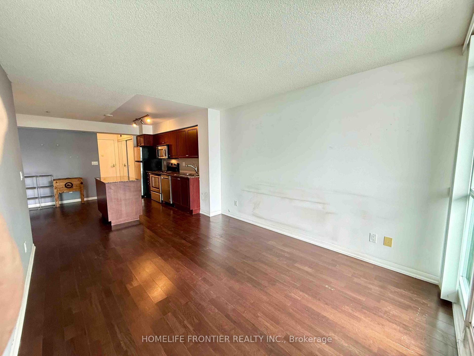 Photo 19 of Unit 1075, 209 Fort York Boulevard, Toronto, Niagara — HOMEH