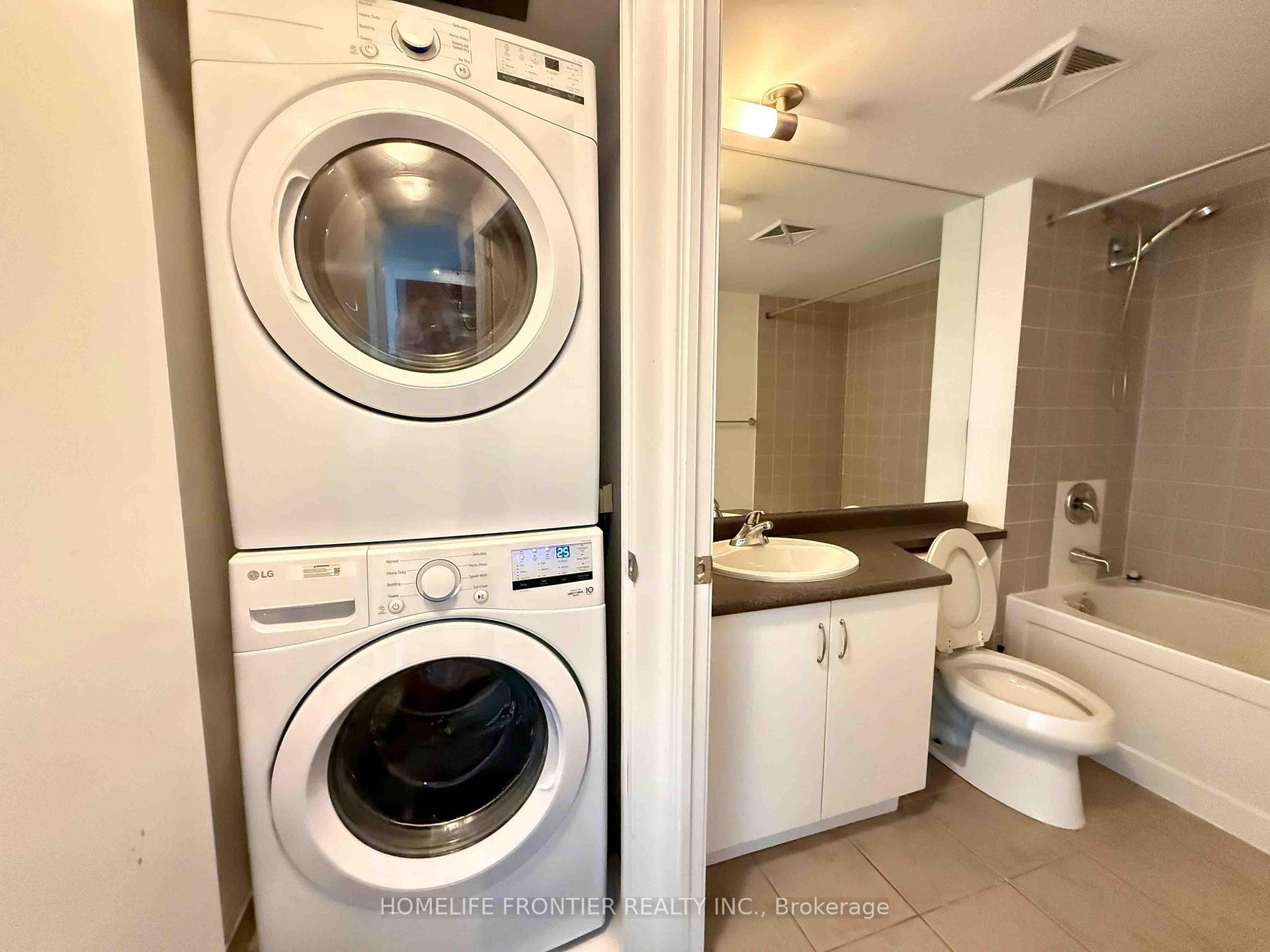 Photo 29 of Unit 1075, 209 Fort York Boulevard, Toronto, Niagara — HOMEH