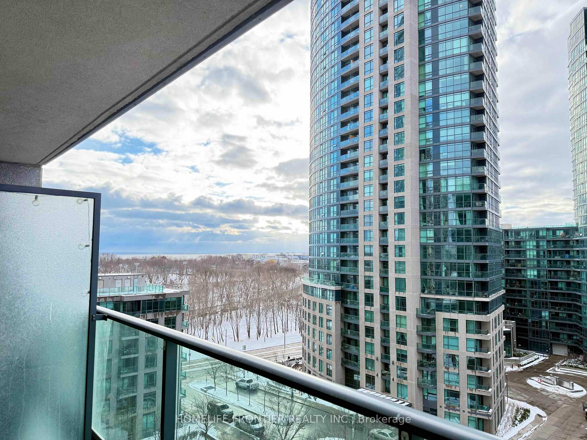 Photo 31 of Unit 1075, 209 Fort York Boulevard, Toronto, Niagara — HOMEH