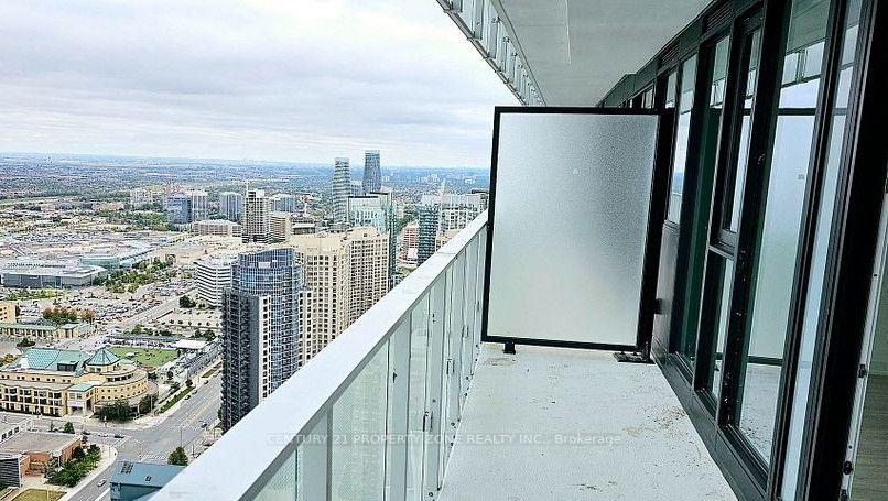 Photo 5 of Unit 4512, 3883 Quartz Road, Mississauga, City Centre — HOMEH