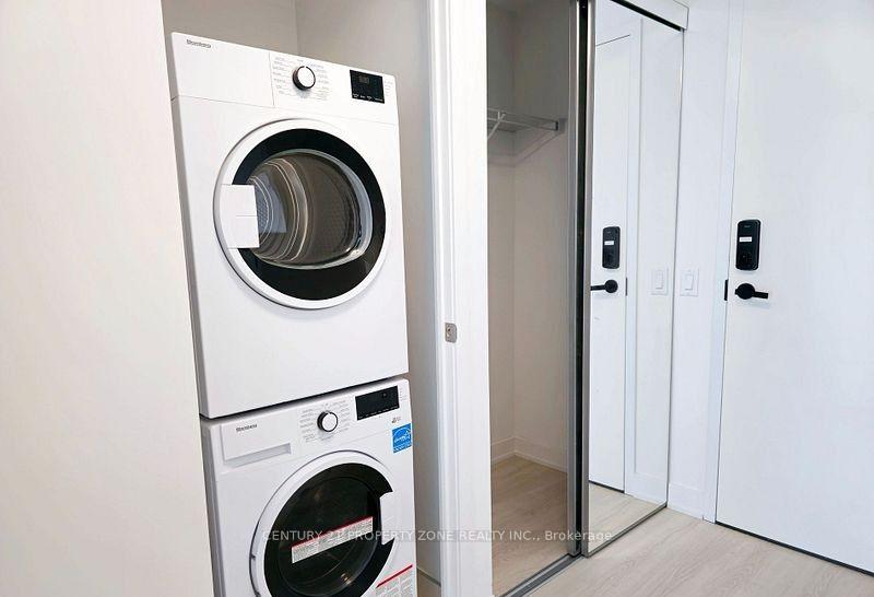 Photo 14 of Unit 4512, 3883 Quartz Road, Mississauga, City Centre — HOMEH