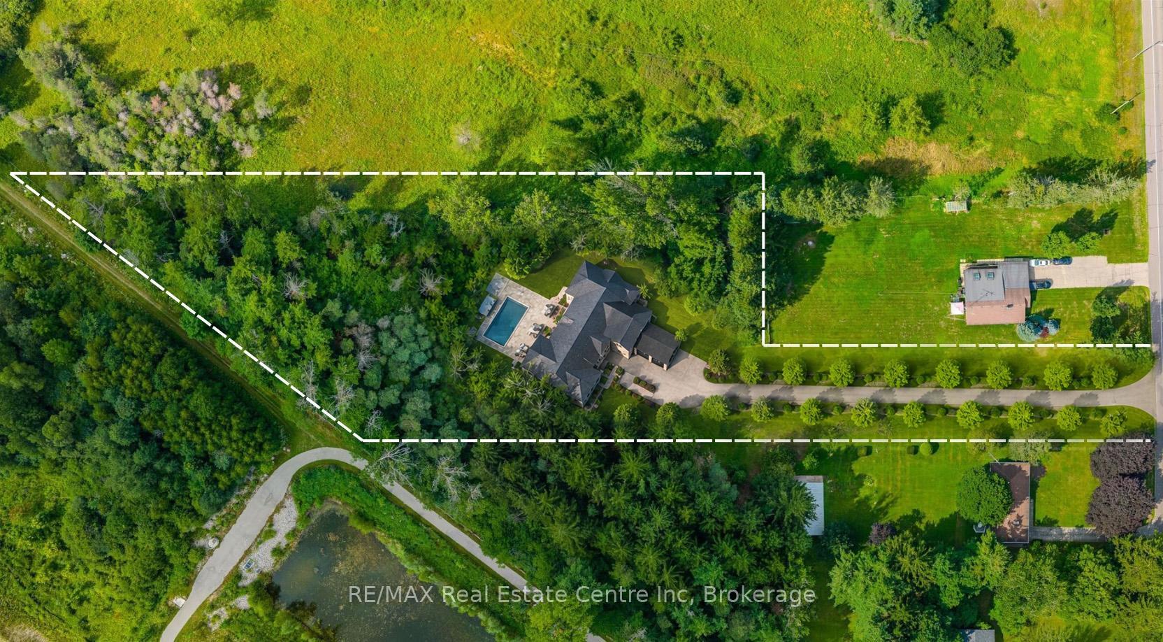 Photo 2 of 762 Eramosa Road, Guelph/Eramosa, Rural Guelph/Eramosa East — HOMEH