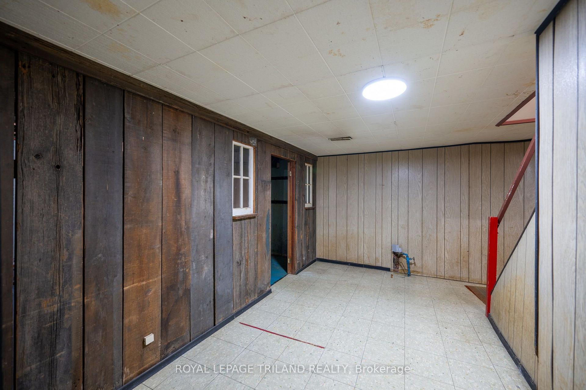 Photo 29 of 160 Wellesley Crescent, London, East I — HOMEH