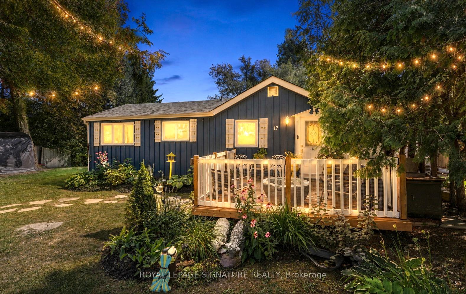 Photo 4 of 17 Mustard Street, Uxbridge, Rural Uxbridge — HOMEH