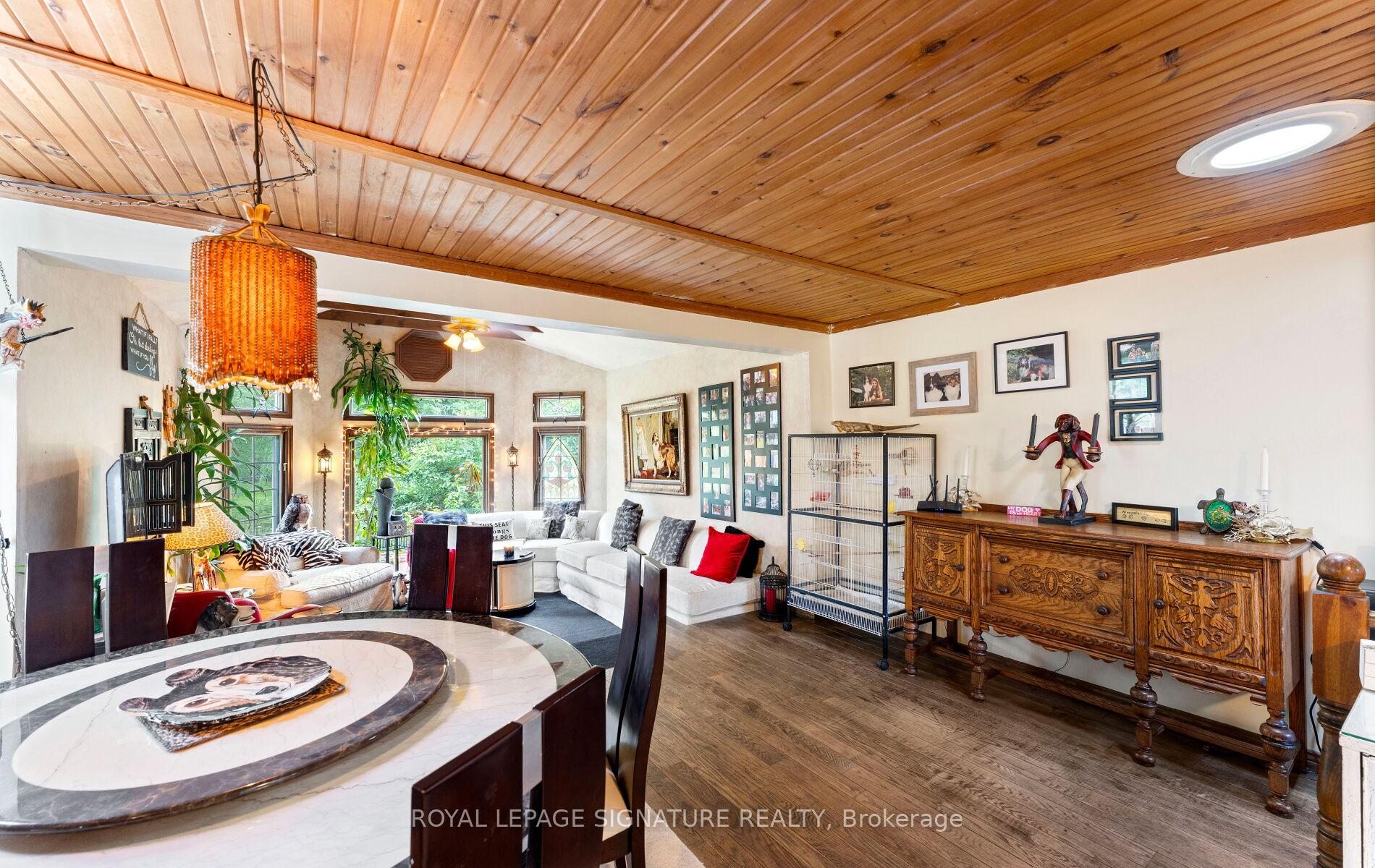 Photo 5 of 17 Mustard Street, Uxbridge, Rural Uxbridge — HOMEH