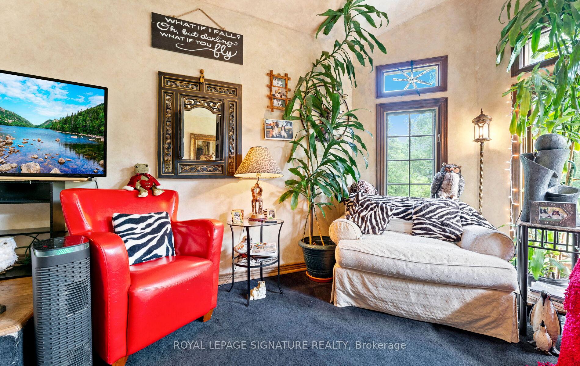 Photo 13 of 17 Mustard Street, Uxbridge, Rural Uxbridge — HOMEH