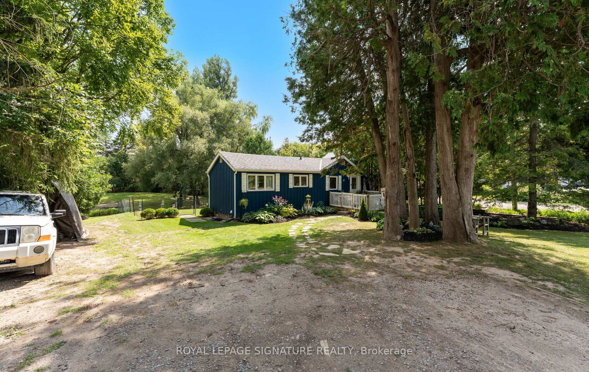 Photo 33 of 17 Mustard Street, Uxbridge, Rural Uxbridge — HOMEH