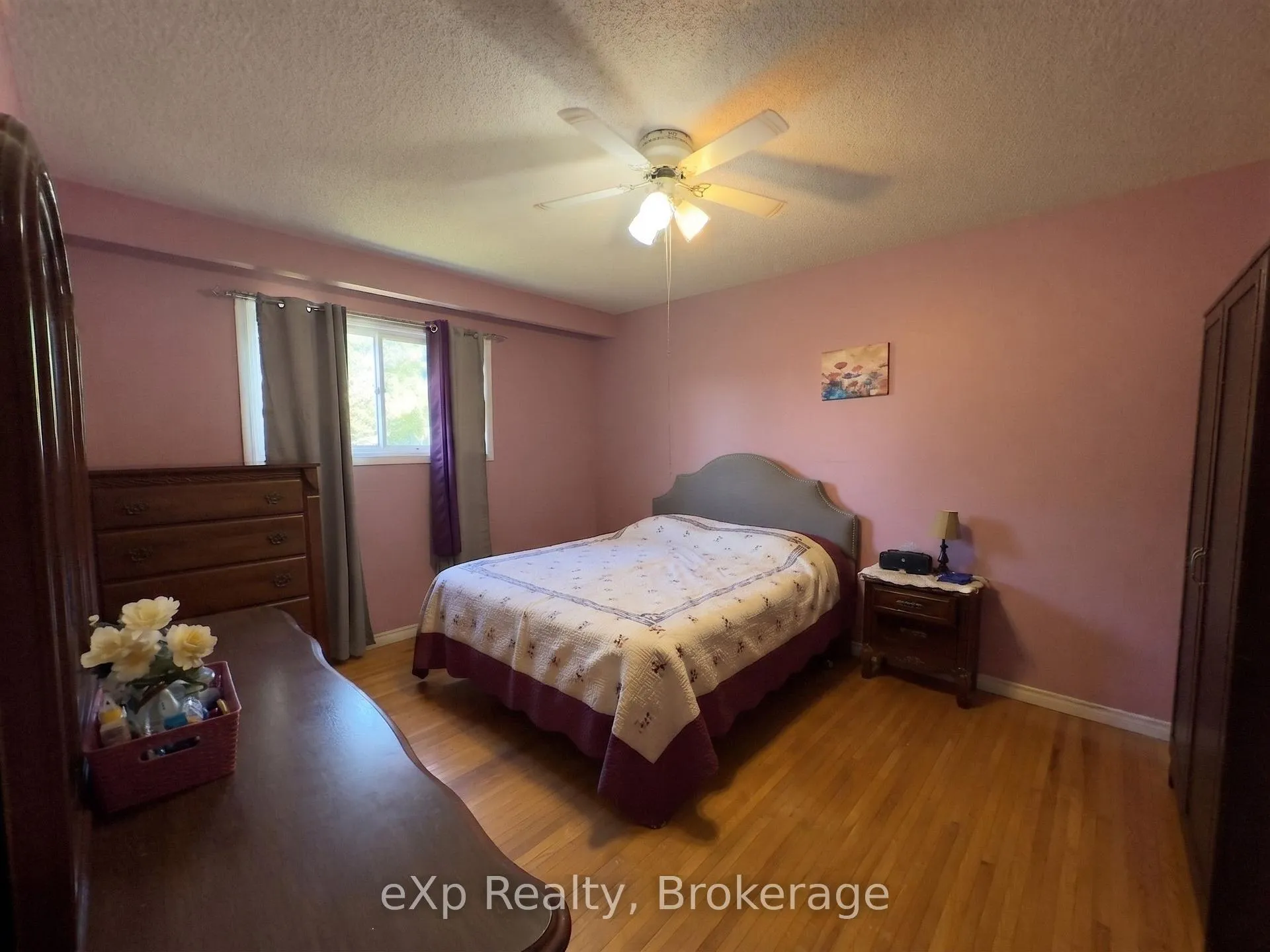 Photo 8 of 7601 Lockington Crescent, Mississauga, Malton — HOMEH