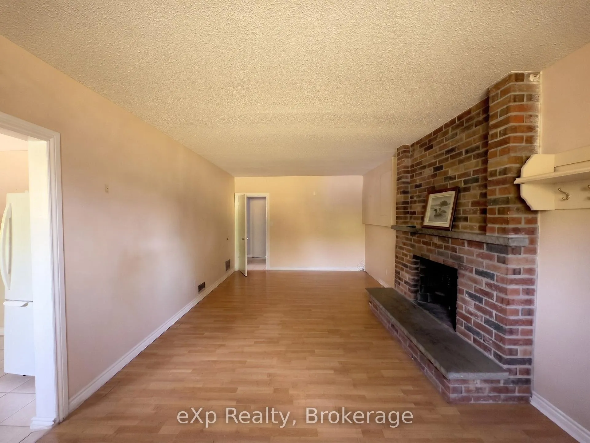 Photo 15 of 7601 Lockington Crescent, Mississauga, Malton — HOMEH