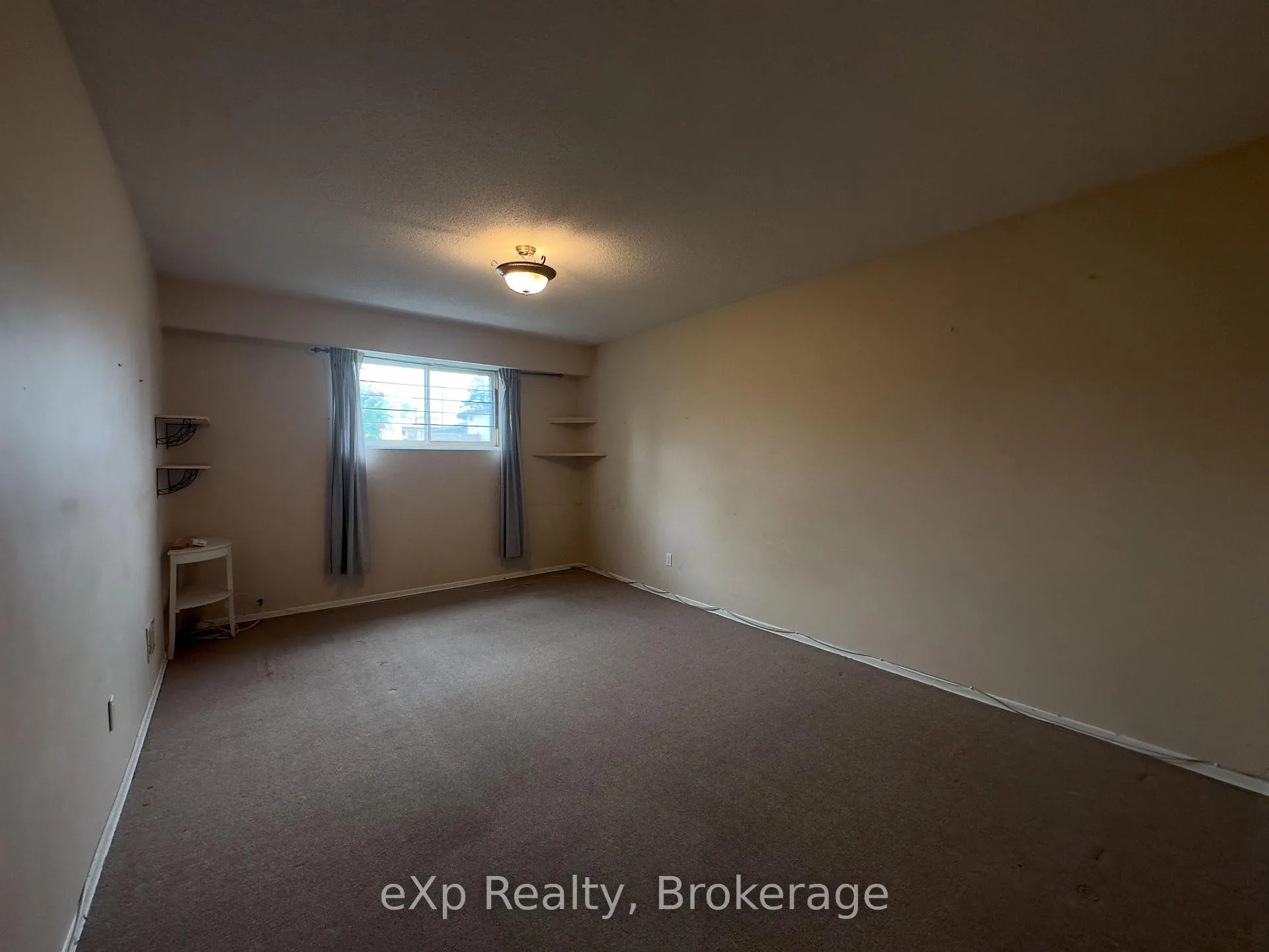 Photo 21 of 7601 Lockington Crescent, Mississauga, Malton — HOMEH
