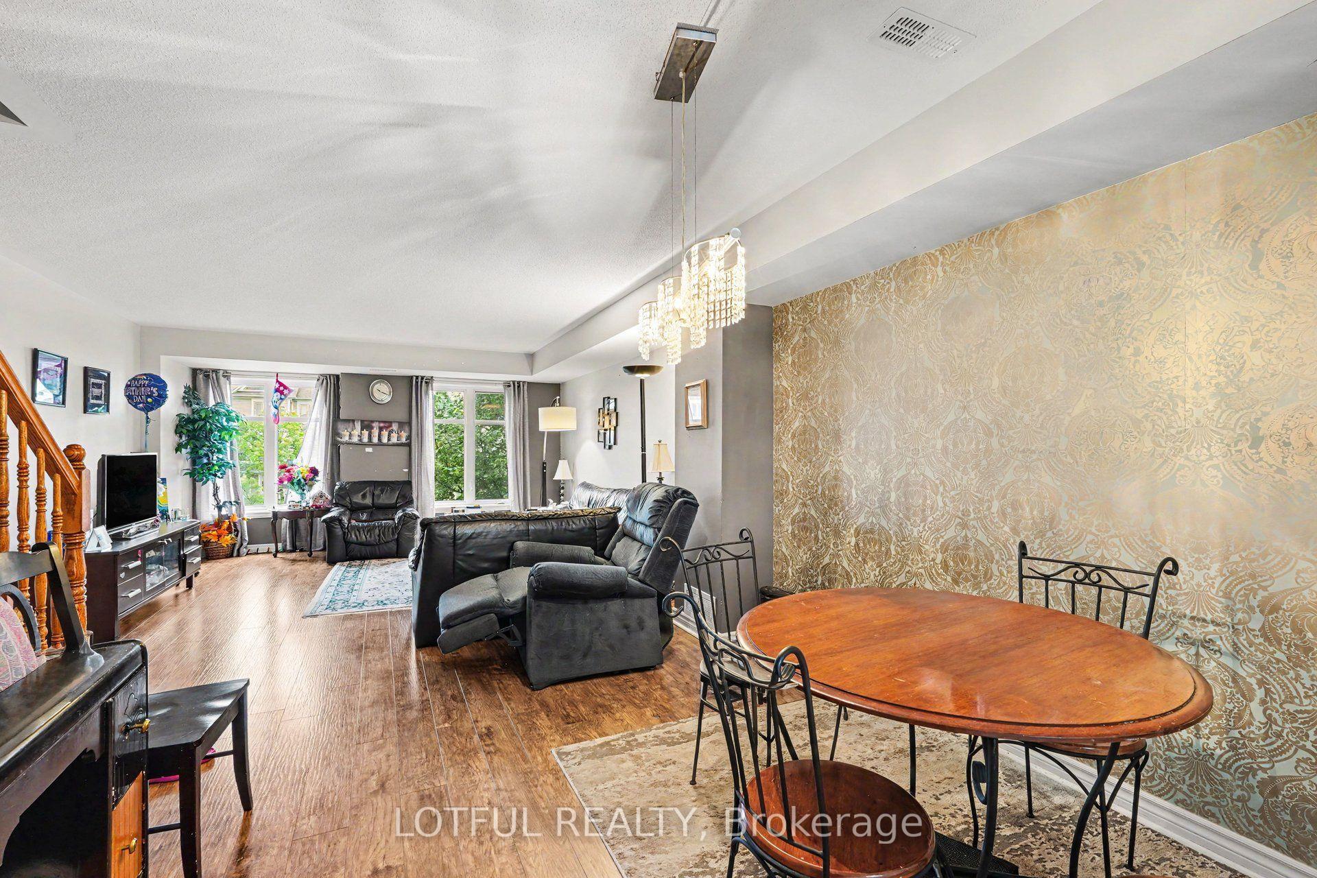 Photo 3 of Unit 20, 585 Chapman Mills Drive, Ottawa, Barrhaven - Strandherd — HOMEH