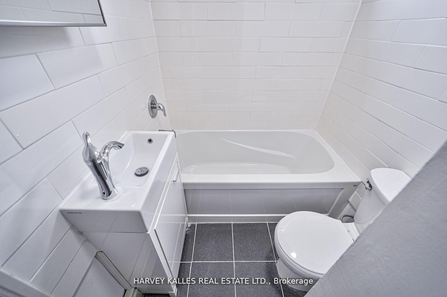 Photo 17 of Unit Unit 2, 1046 Bathurst Street, Toronto, The Annex — HOMEH