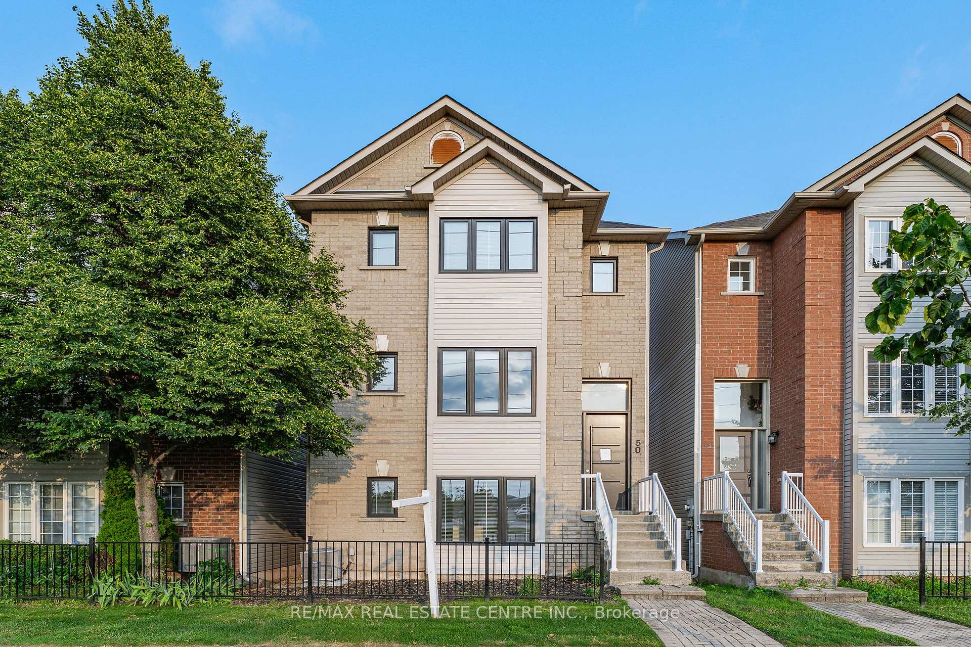 Photo of Unit 50, 5090 Fairview Street