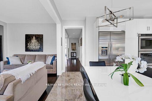 Photo 16 of 53 Gallant Place, Vaughan, Vellore Village — HOMEH