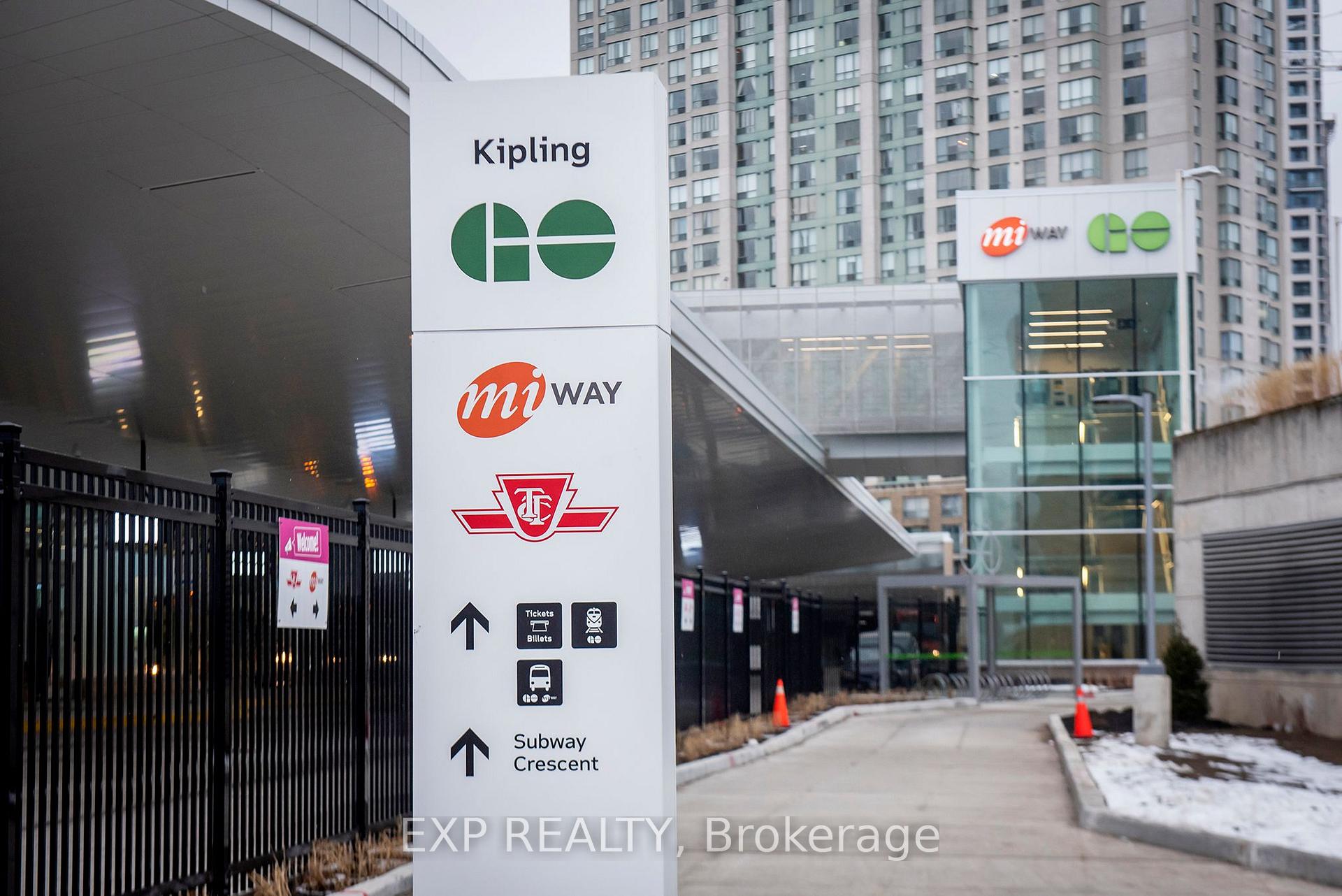 Photo 32 of Unit 58, 28 Fieldway Road, Etobicoke, Islington-City Centre West — HOMEH