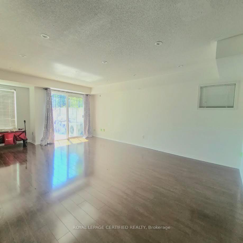 Photo 1 of Unit 6, 35 Hays Boulevard, Oakville, River Oaks — HOMEH