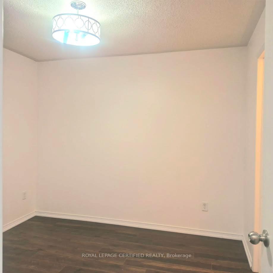 Photo 5 of Unit 6, 35 Hays Boulevard, Oakville, River Oaks — HOMEH