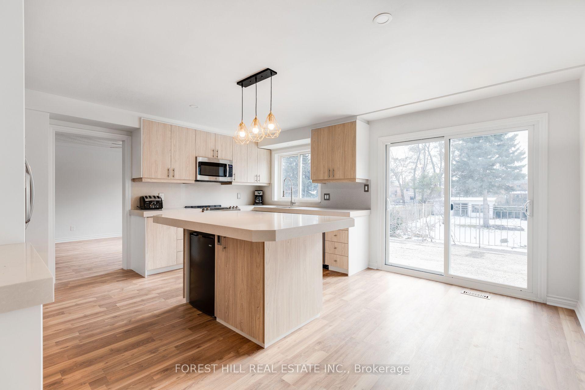 Photo 7 of 211 Carrville Road, Richmond Hill, South Richvale — HOMEH