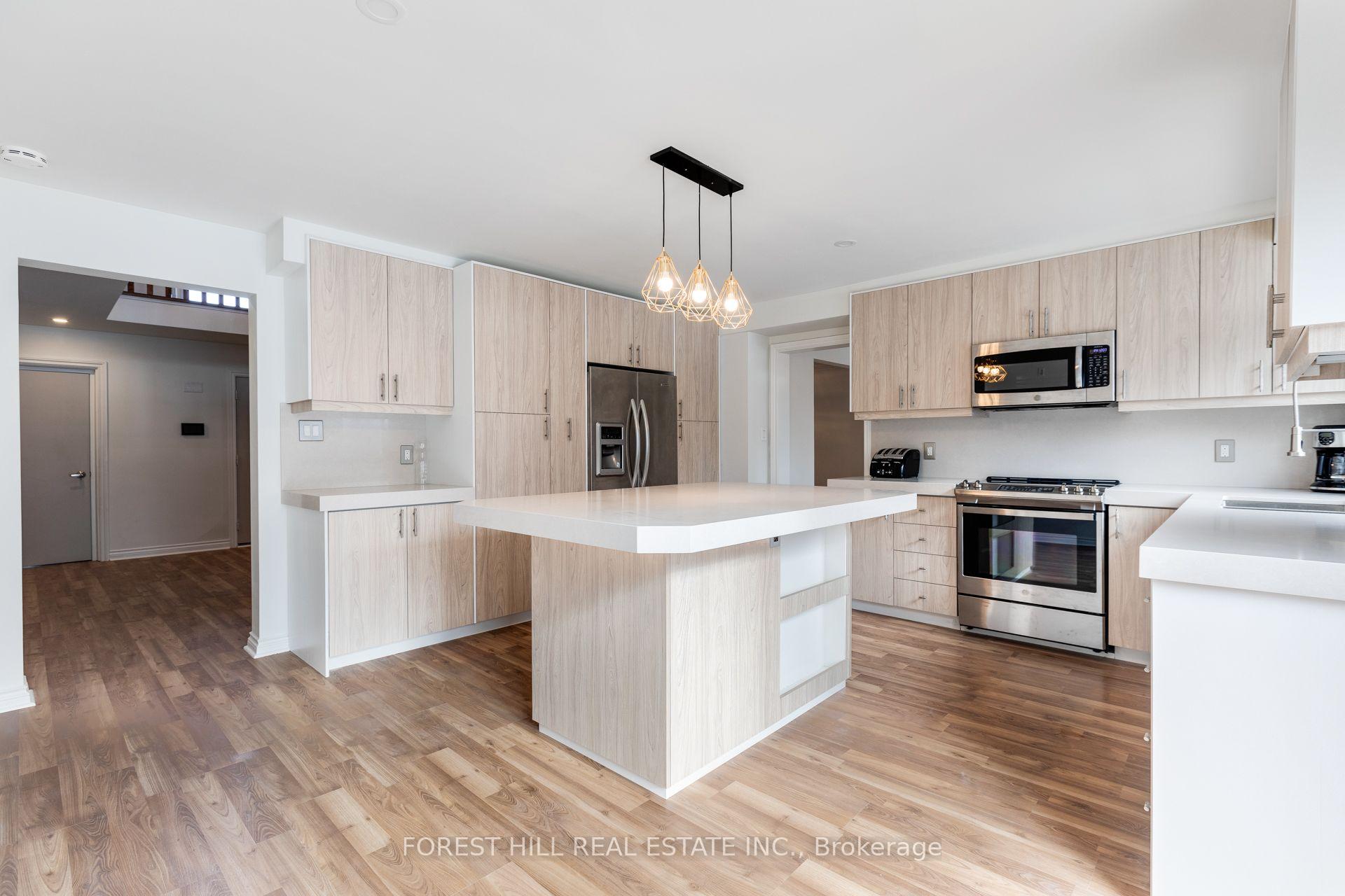 Photo 8 of 211 Carrville Road, Richmond Hill, South Richvale — HOMEH