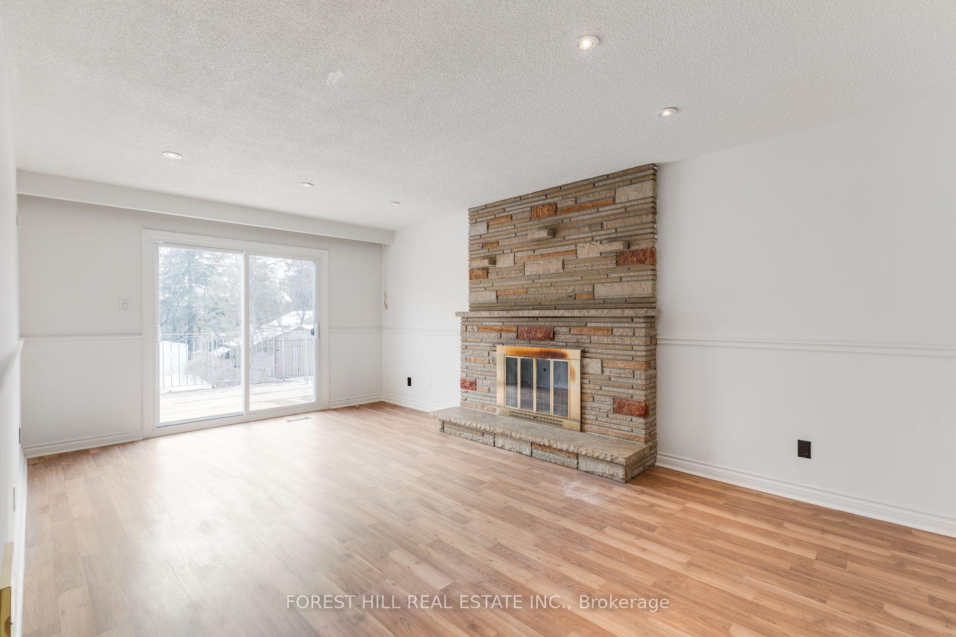 Photo 10 of 211 Carrville Road, Richmond Hill, South Richvale — HOMEH