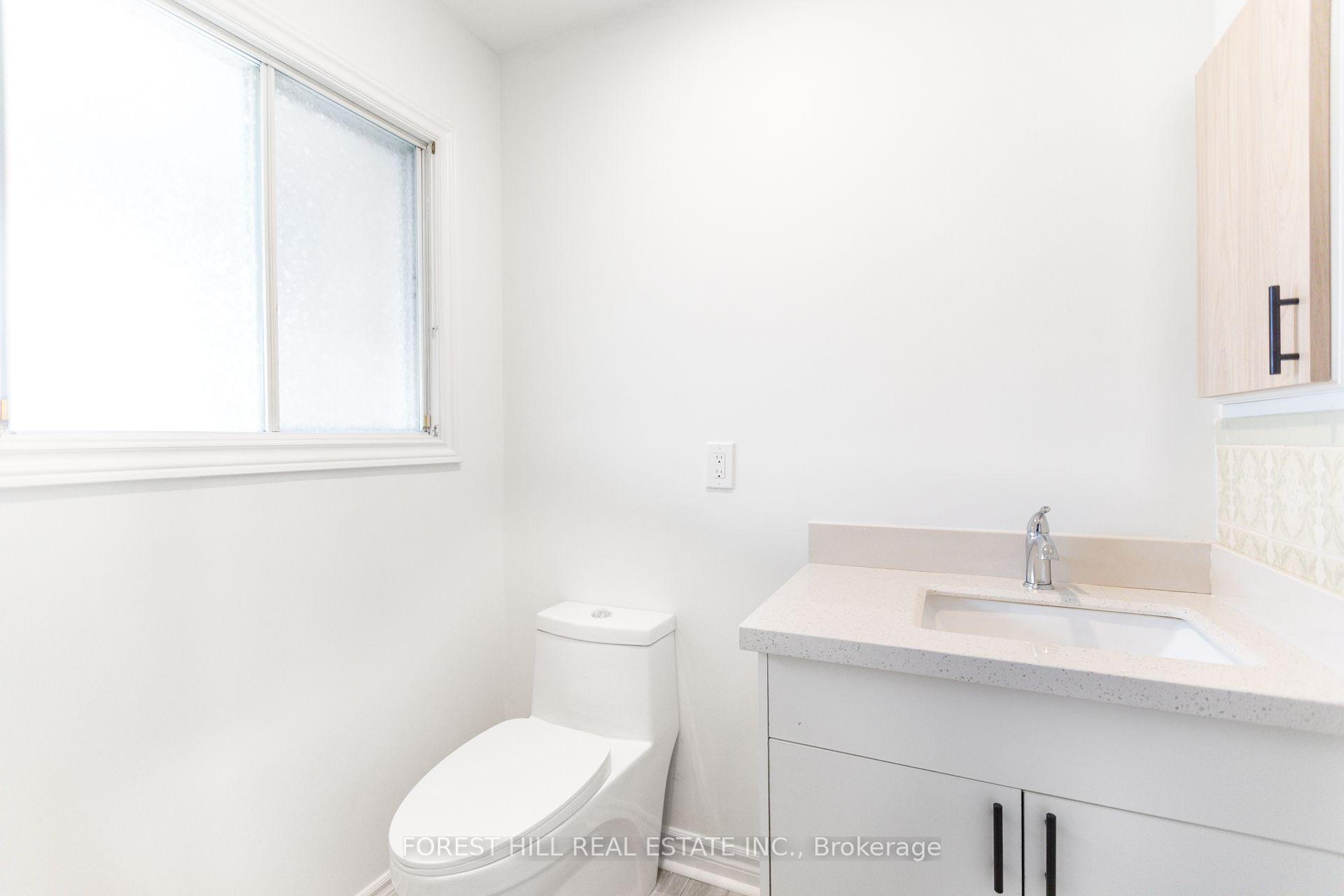 Photo 12 of 211 Carrville Road, Richmond Hill, South Richvale — HOMEH