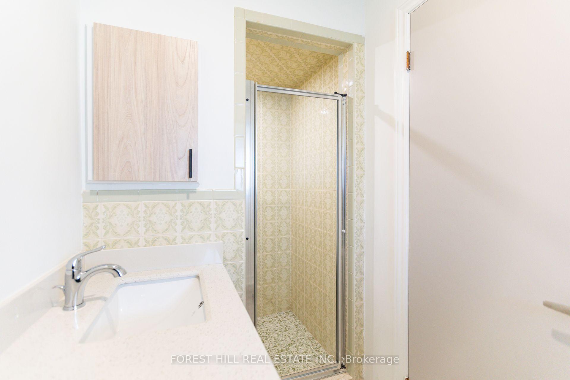 Photo 13 of 211 Carrville Road, Richmond Hill, South Richvale — HOMEH