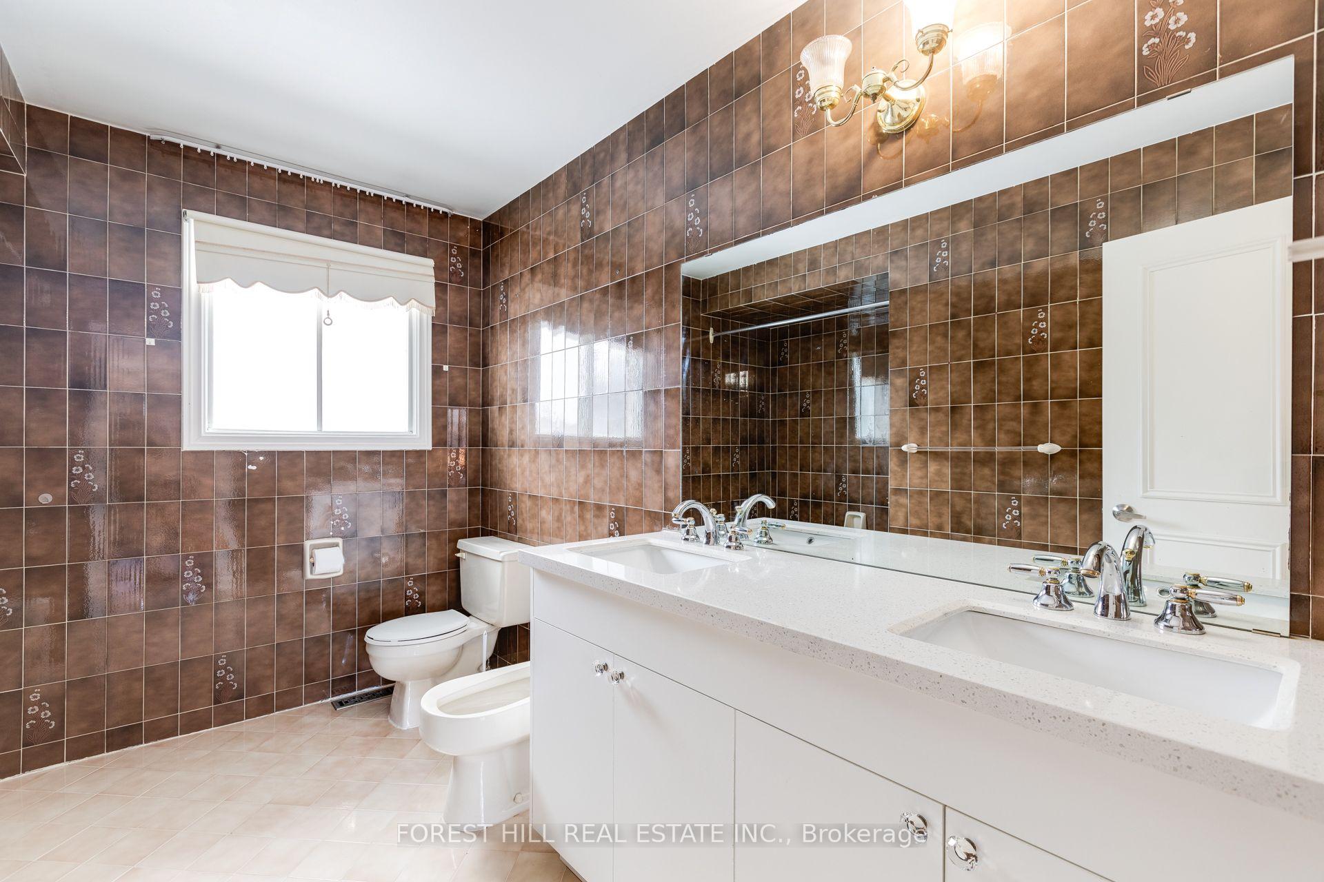 Photo 18 of 211 Carrville Road, Richmond Hill, South Richvale — HOMEH
