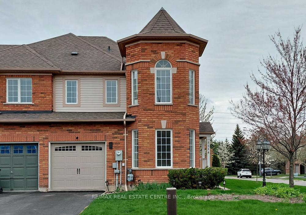 Front of 5554 Linwell Place