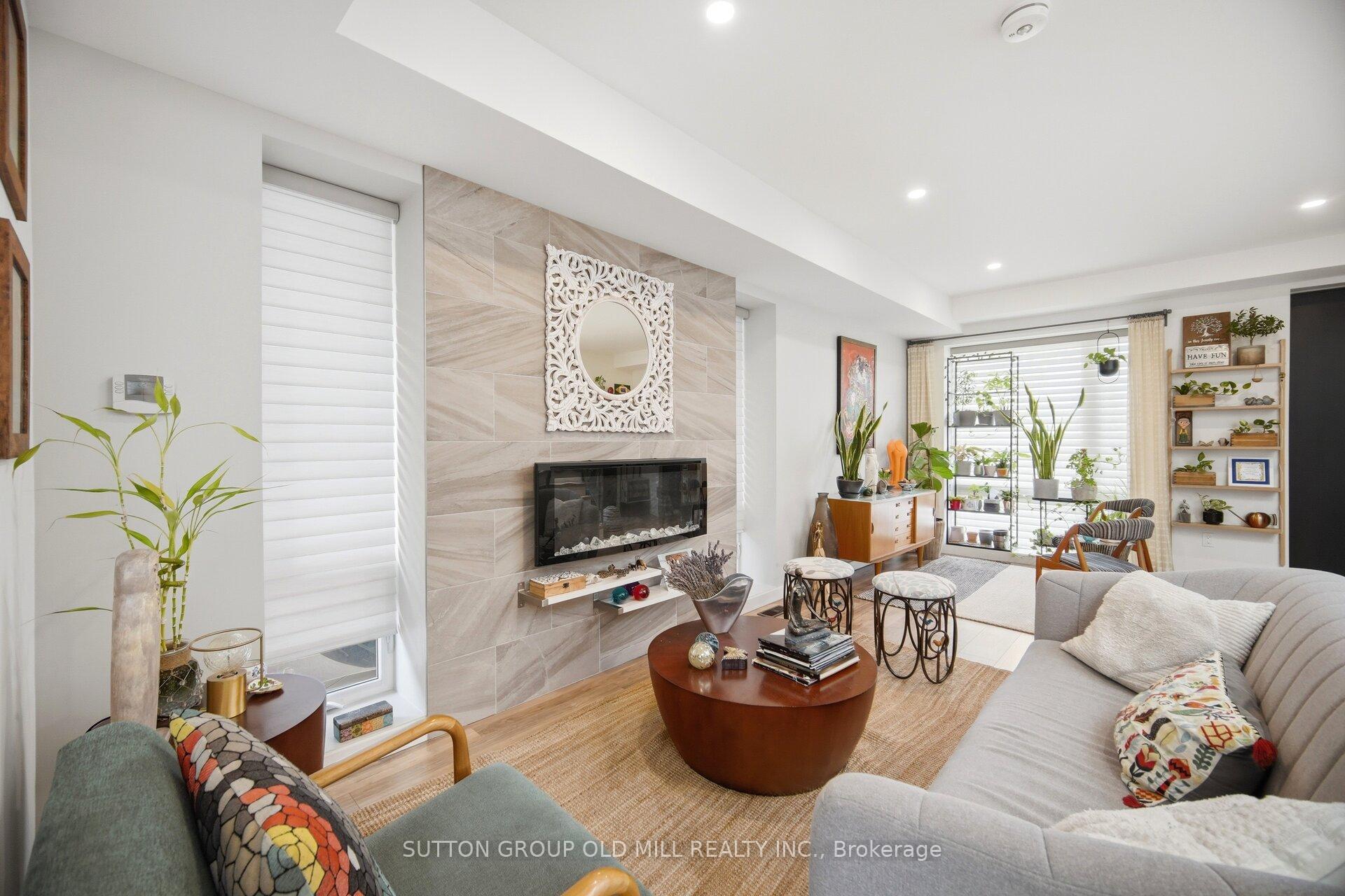 Photo 6 of 38 Algoma Street, Etobicoke, Mimico — HOMEH