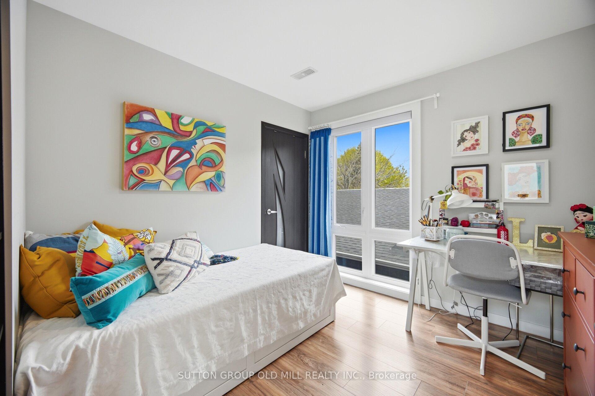 Photo 24 of 38 Algoma Street, Etobicoke, Mimico — HOMEH