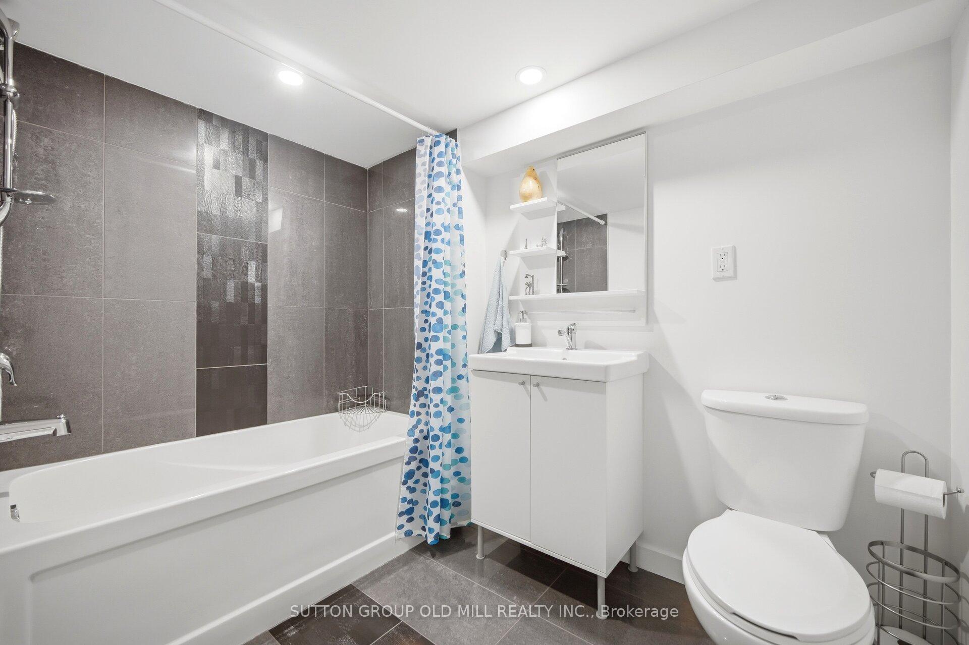 Photo 29 of 38 Algoma Street, Etobicoke, Mimico — HOMEH