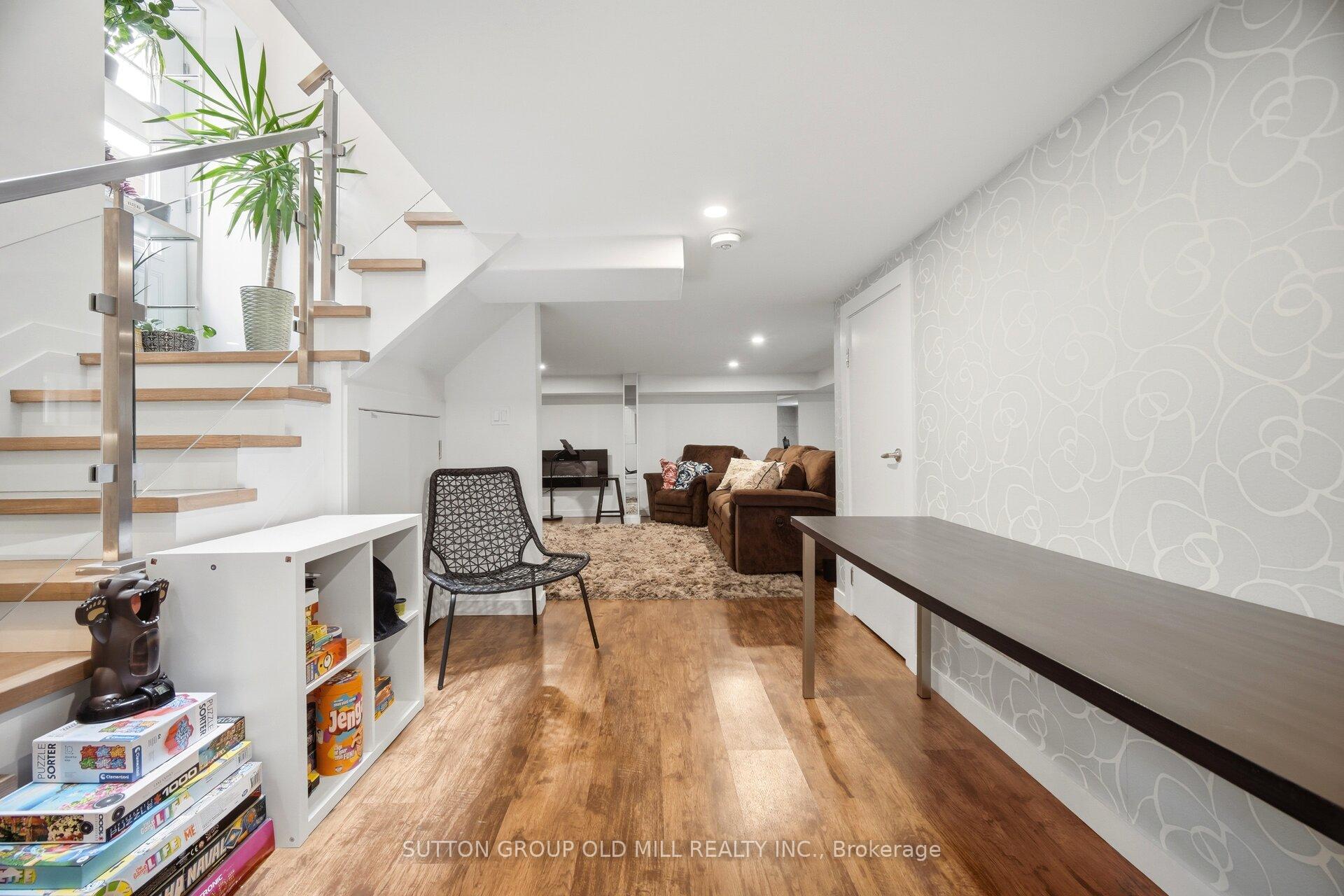 Photo 30 of 38 Algoma Street, Etobicoke, Mimico — HOMEH