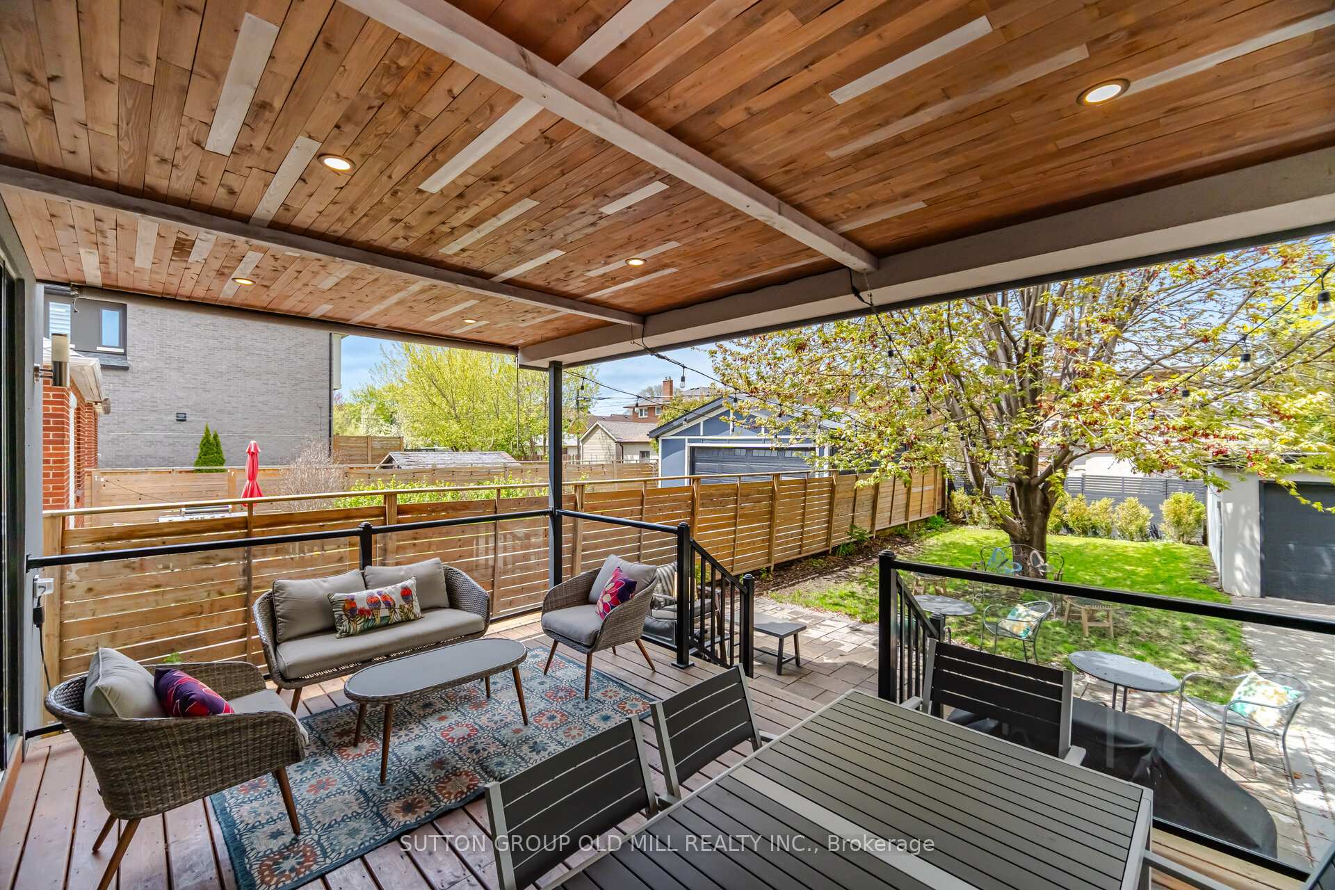 Photo 35 of 38 Algoma Street, Etobicoke, Mimico — HOMEH
