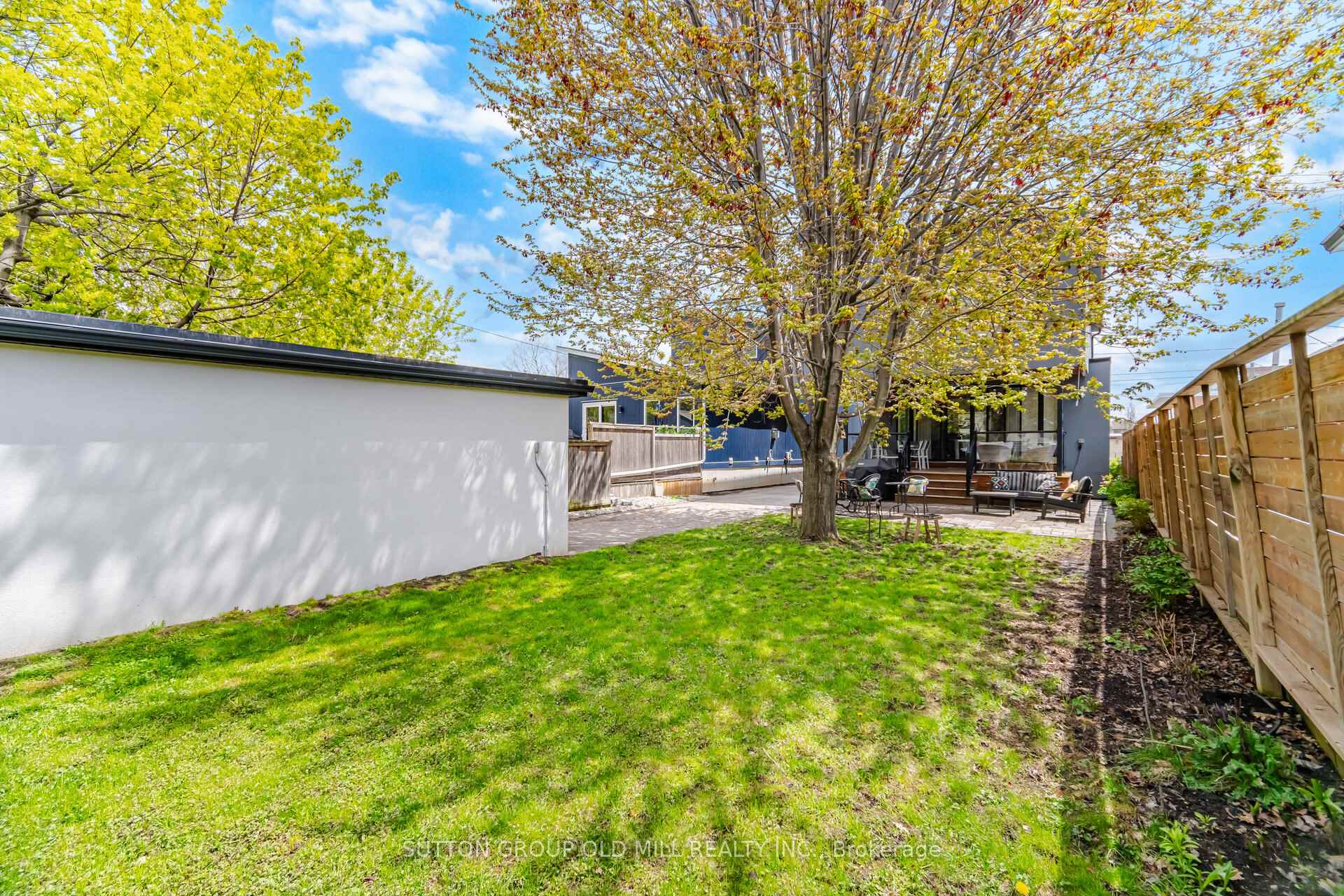 Photo 37 of 38 Algoma Street, Etobicoke, Mimico — HOMEH