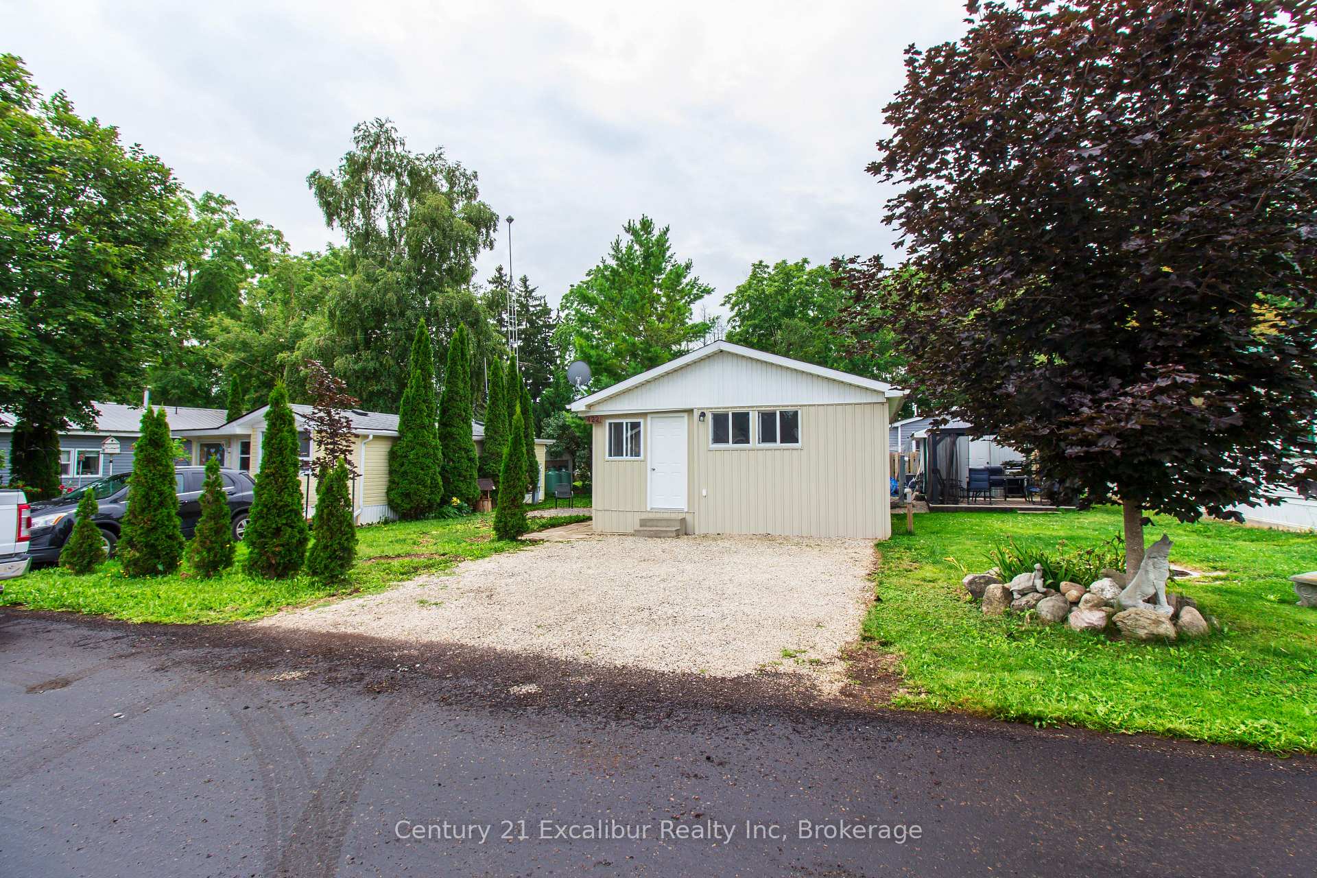 Photo of 422 Pine Pass Road N