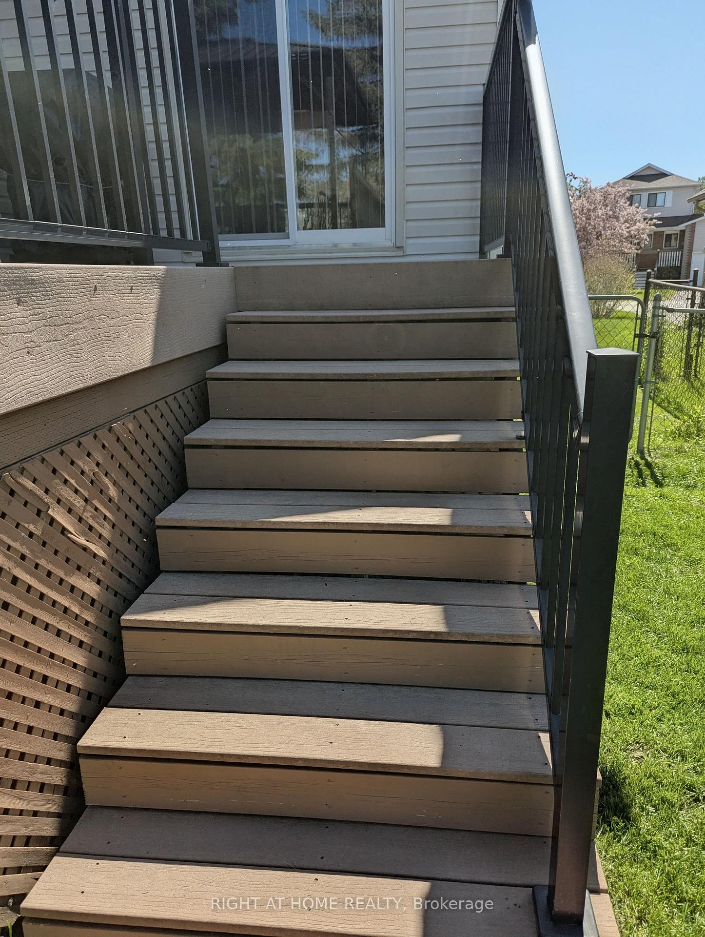 Photo 11 of 22 Donald Crescent, Wasaga Beach — HOMEH