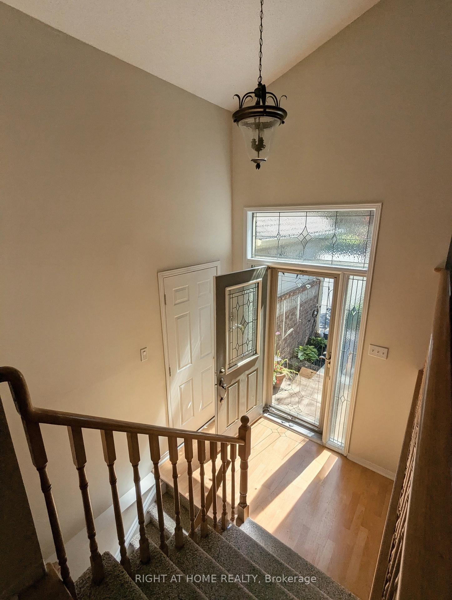 Photo 16 of 22 Donald Crescent, Wasaga Beach — HOMEH