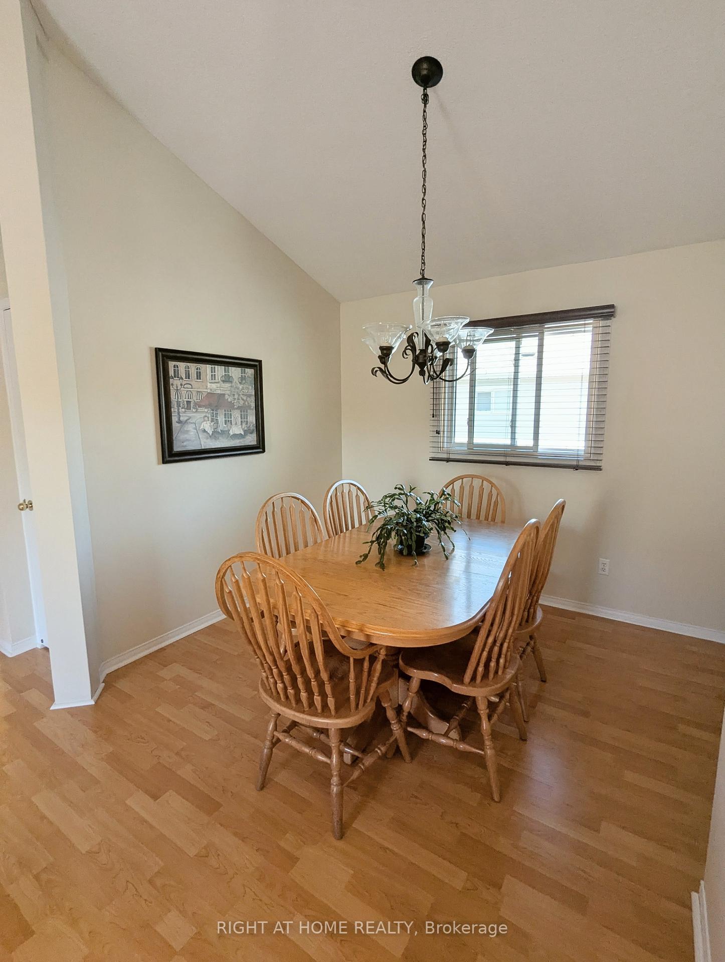 Photo 19 of 22 Donald Crescent, Wasaga Beach — HOMEH