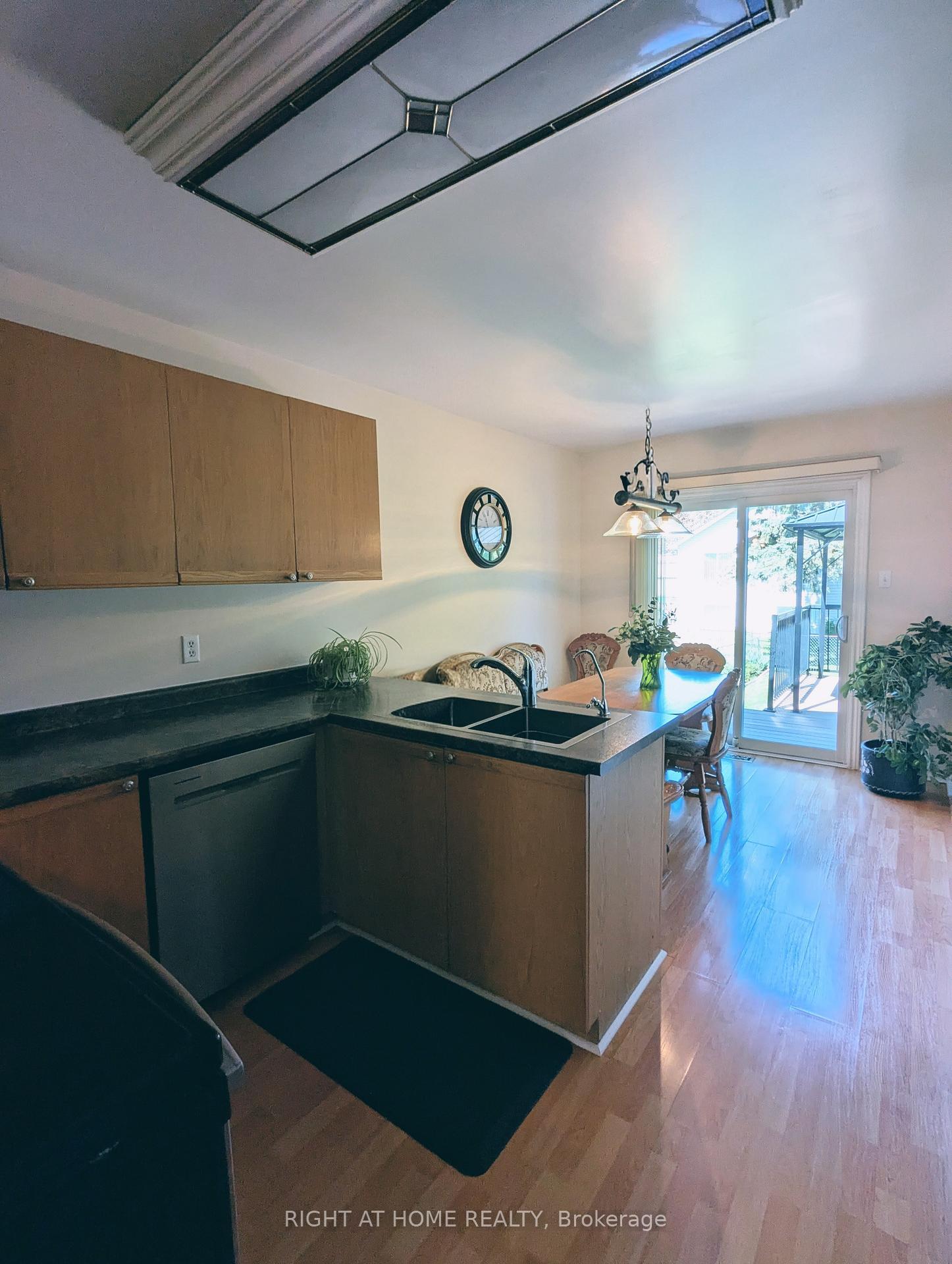 Photo 21 of 22 Donald Crescent, Wasaga Beach — HOMEH