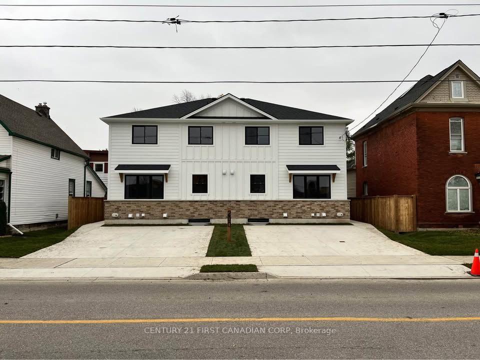 Photo of Unit D, 200 Centre Street